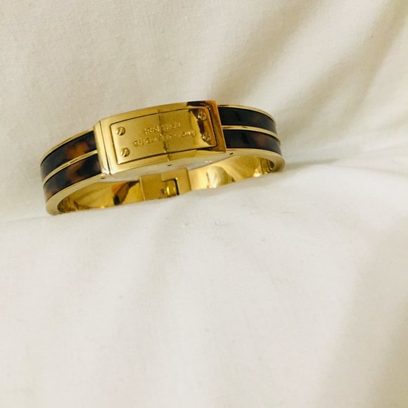 Michael Kors Women's Gold Tone Tortoise Print Bracelet - Picture 5 of 5